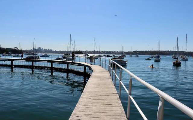 Luxury Double Bay Flat by Harbour Pool
