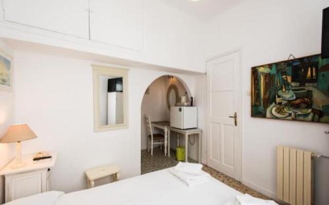 Hotel Delphines