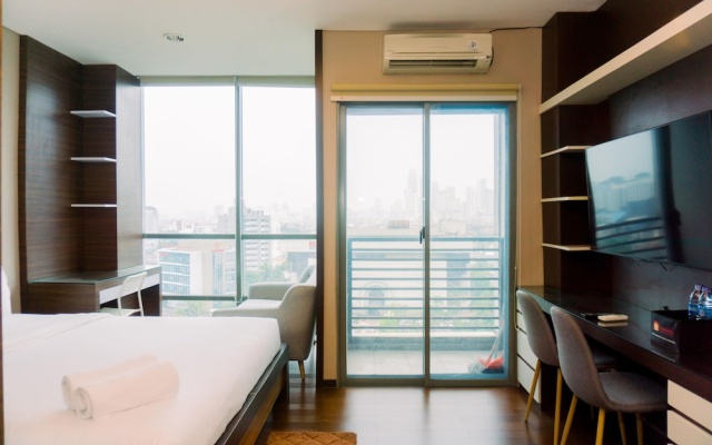 Homey And Minimalist Studio Room At Gp Plaza Apartment – Guest Rooms – Jakarta