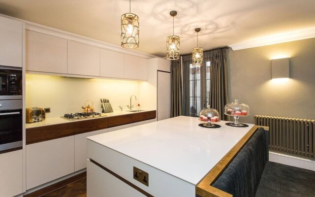 Exclusive 2BR Apartment In Covent Garden With Patio