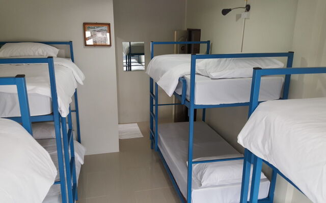 Bangkok Check Inn - Hostel