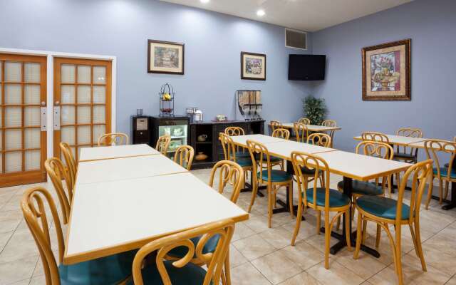 Grandstay Hotel and Suites