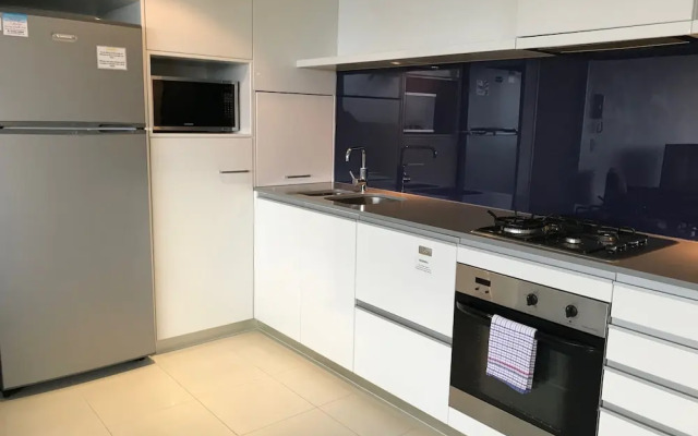 Cavill Avenue Private Apartments