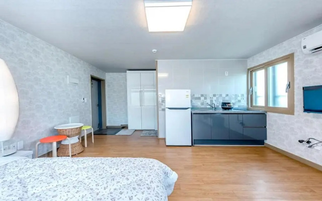 Jeju Woljeongri Pungcha Pension