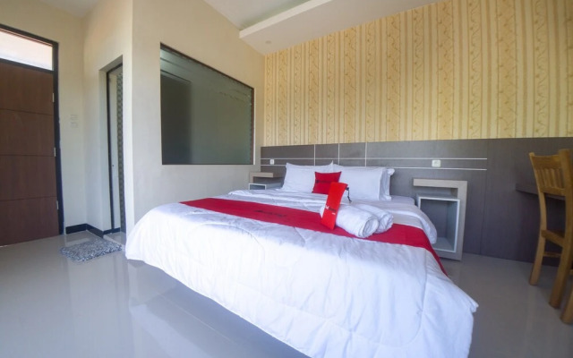 RedDoorz Near Uniba Banyuwangi