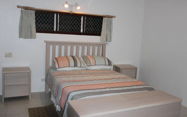 Vila Del Mare Beachfront Resort