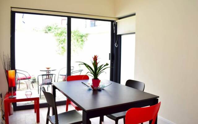 2 Bedroom House Near City Centre