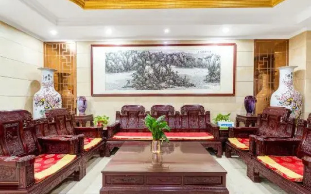 Holiday Inn Yong'an (Zhengzhou Economic Development Central Plaza Subway Station)