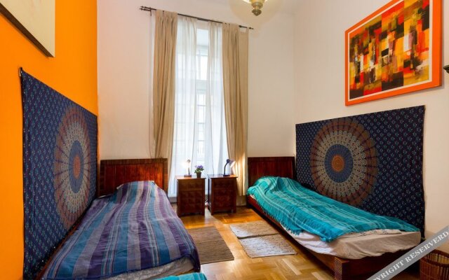 Maharaja Apartments and Rooms