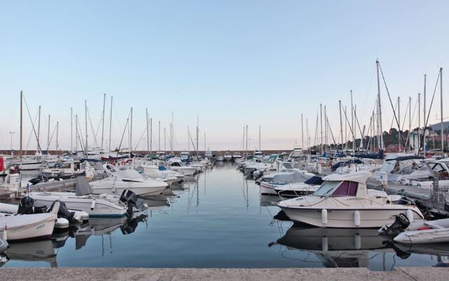 Lovely Holiday Home in Theoule-sur-Mer with Pool