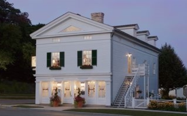 The Rochester Inn, A Historic Hotel