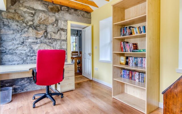 Quaint Holiday Home in Inverurie near Castle Fraser