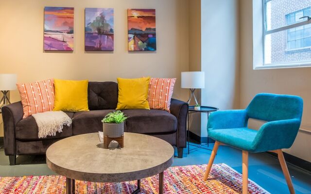 Downtown Jacksonville Apts by Frontdesk