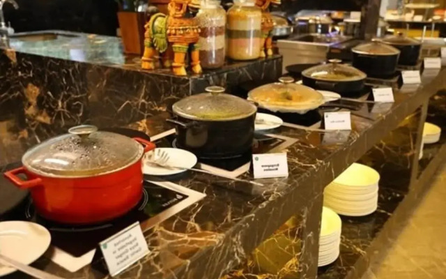 SRM Hotel Maraimalai Nagar
