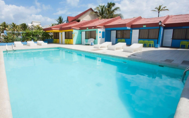 Hotel On Vacation Blue Reef