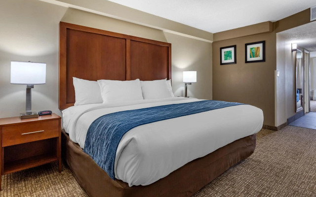 Comfort Inn & Suites Spring Lake - Fayetteville near Fort Bragg