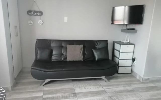 DURBAN BEACHFRONT - Tenbury 903