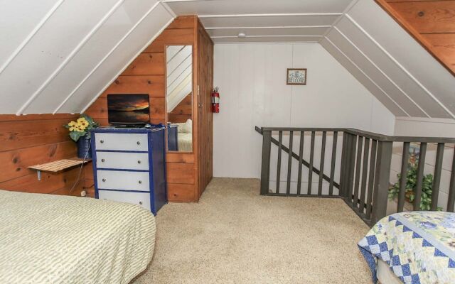 Lakeside Retreat 8