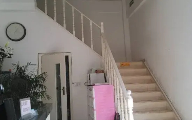 Hefeng Hotel