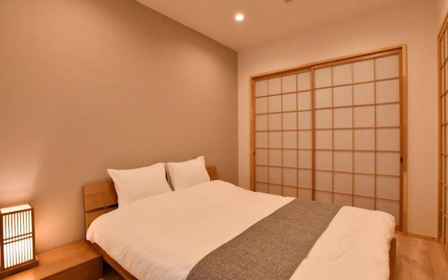 FL House Naniwachō