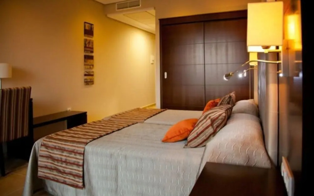 Hotel Y Apartamentos Quinto Cecilio