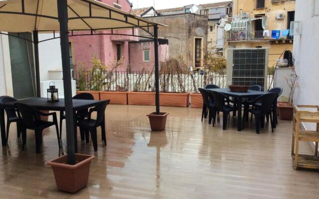 Apartment with 4 bedrooms in Catania with wonderful city view furnished terrace and WiFi 3 km from the beach