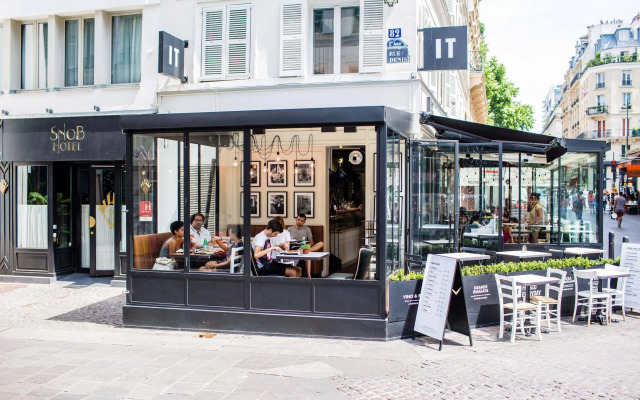 Snob Hotel