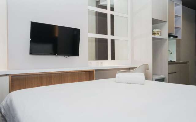 Clean and Tidy Studio Room at Tree Park Apartment