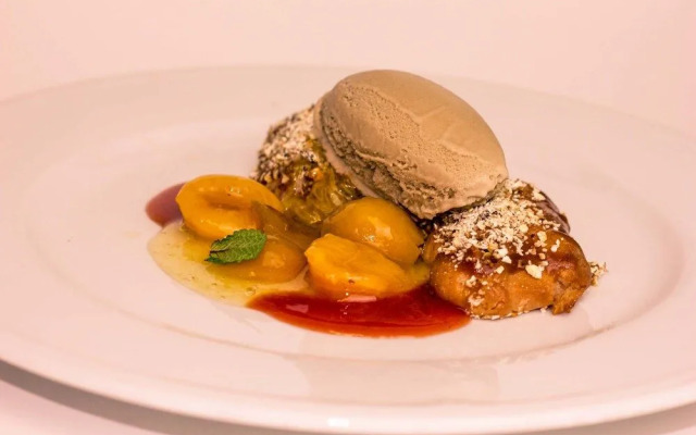 Landhotel & Weingasthof Schwarzer Adler