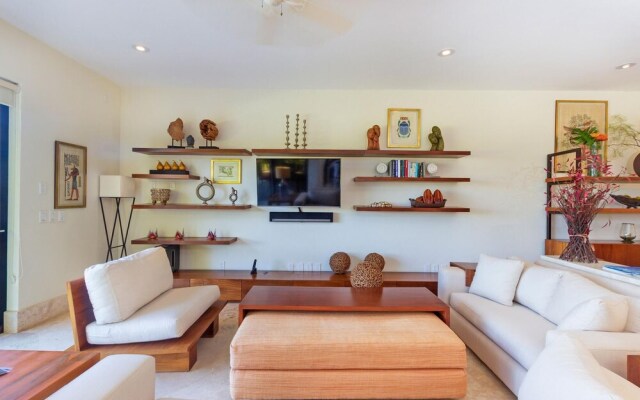 Sunny Vacation Villa 44