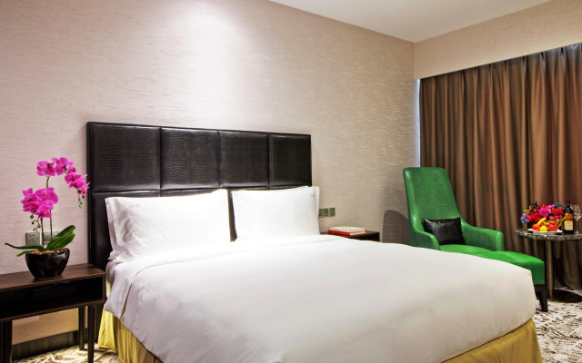 Отель Crowne Plaza Shanghai Jinshan 