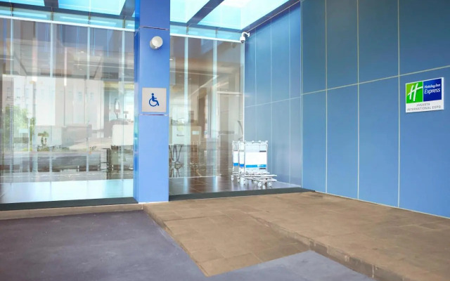 Holiday Inn Express Jakarta International Expo