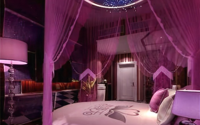 Love Couple Theme Hotel (Wuhan Jianghan Road Pedestrian Street) – Guest Rooms – Wuhan