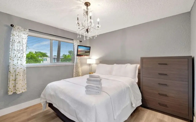 Waterfront Paradise Chic 3 BDR