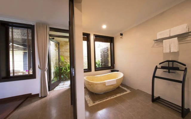 Hon Tam Resort Bungalow