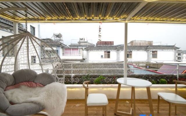 Tingfeng Courtyard Inn