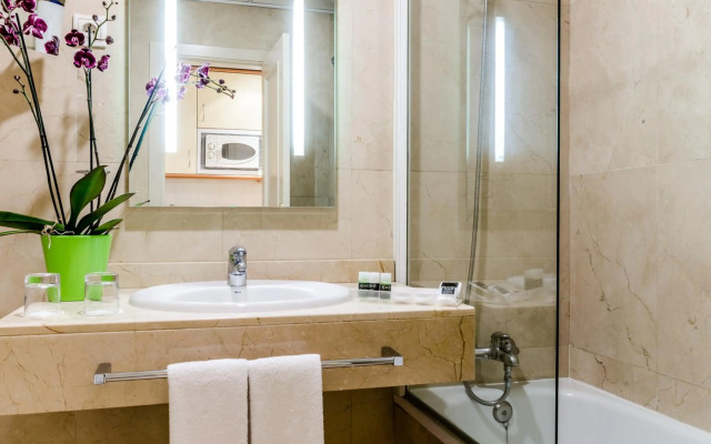 Hotel Exe Suites 33
