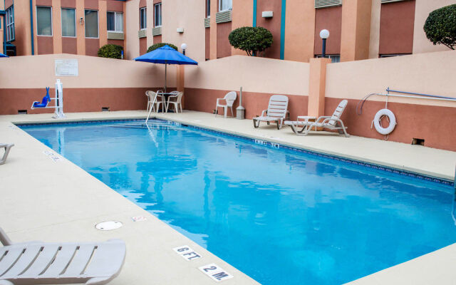 Quality Inn