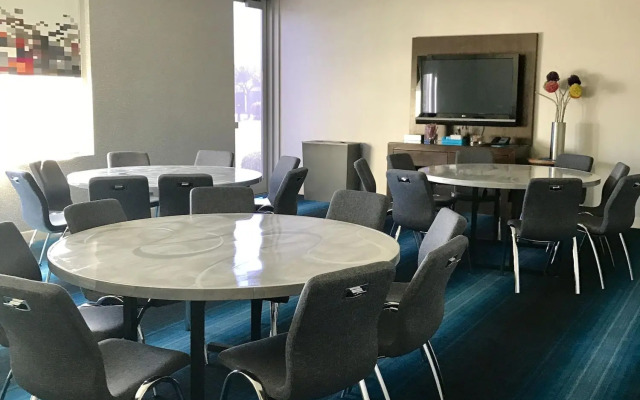 Aloft Plano