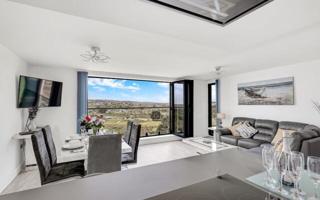 11 Waterstone House, Tenby