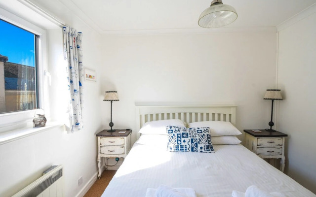 1 Bay View Court