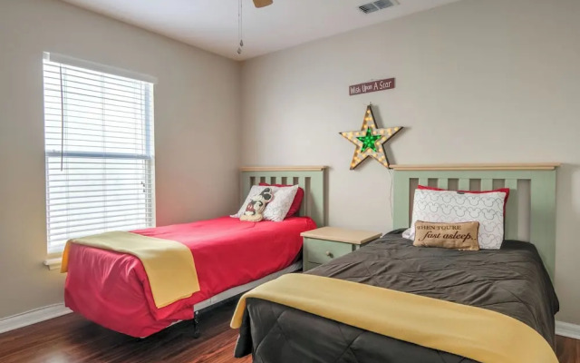 Amanda's Cozy Clear Creek Vacation Home