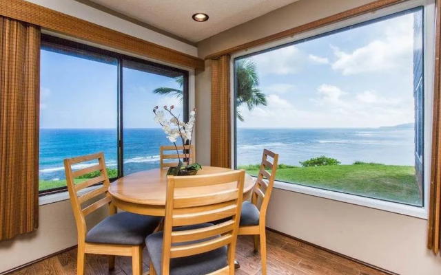 Sealodge E4 by RedAwning