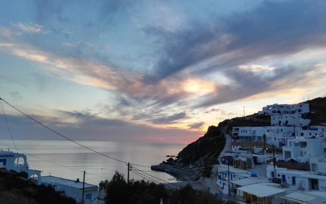 Perigiali Rooms & Apartments Folegandros