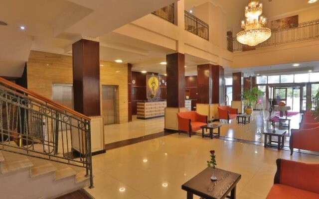 Kenenisa Hotel