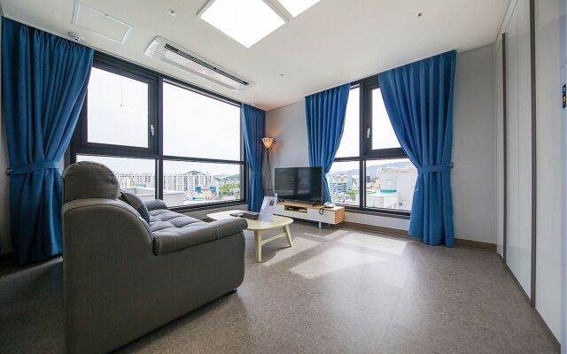 Shine Hotel