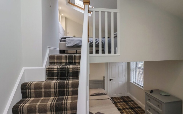 Flat 2 23 Hyde Park Road