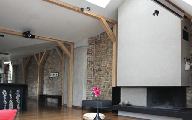 Spacious loft in Art Nouveau area