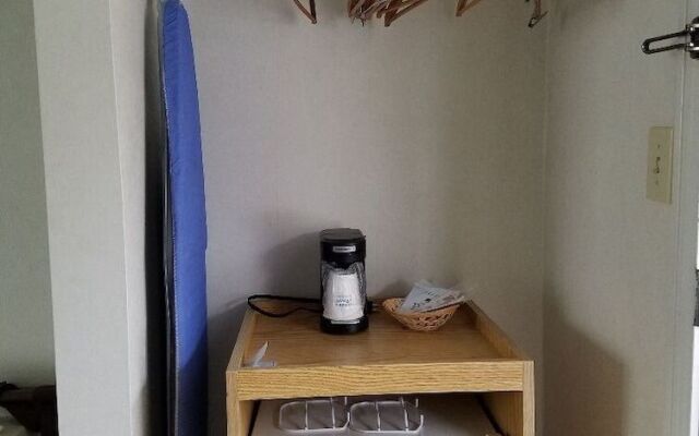 Cloud 9 Inn & Suites Lake George