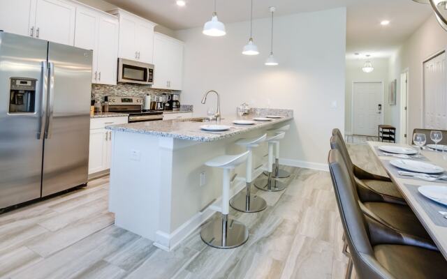 5 Bedroom House for 10 at Storey Lake